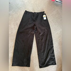 Vuori women’s Black Joggers
